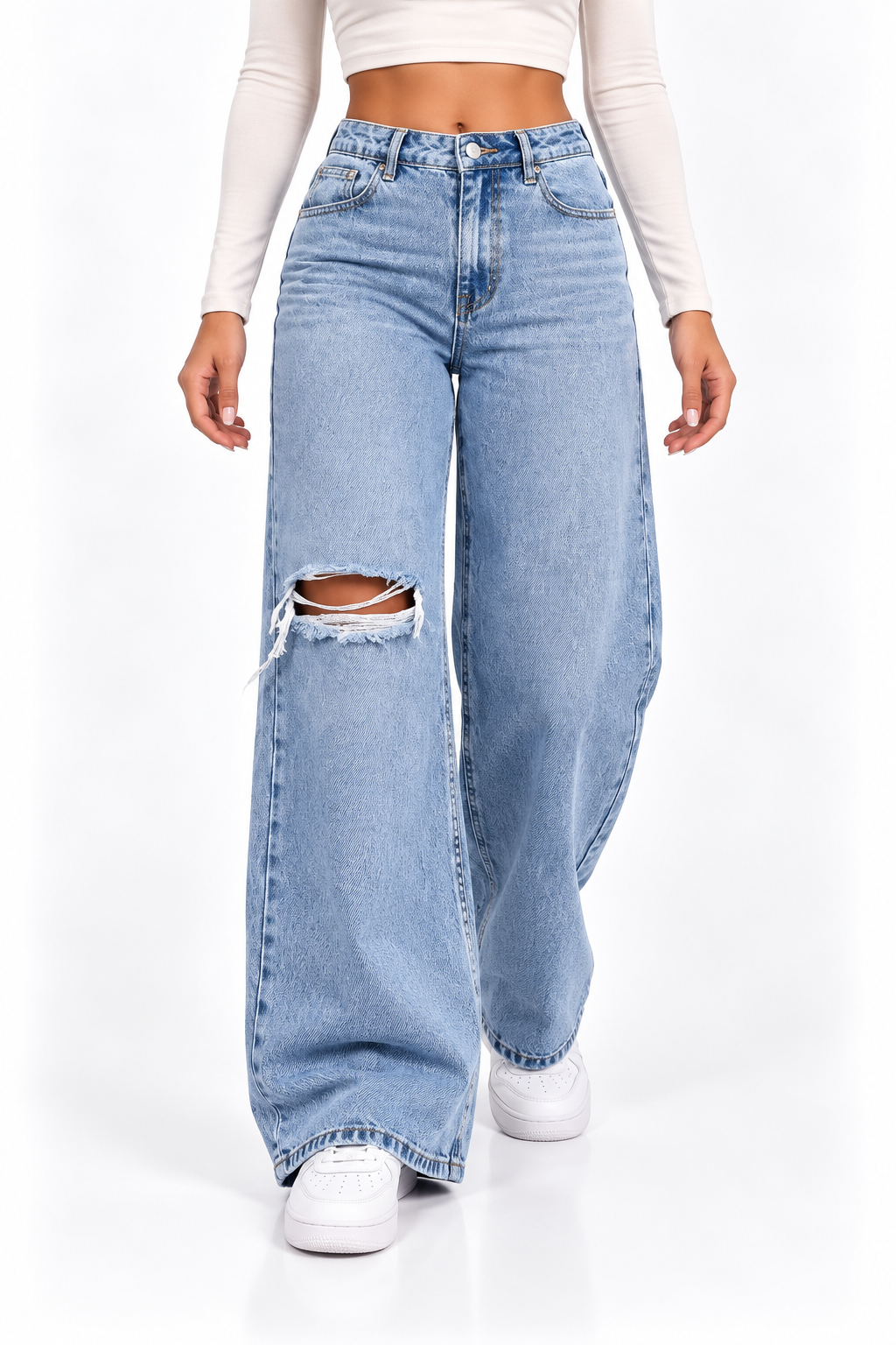 Ripped Wide-legged Jeans