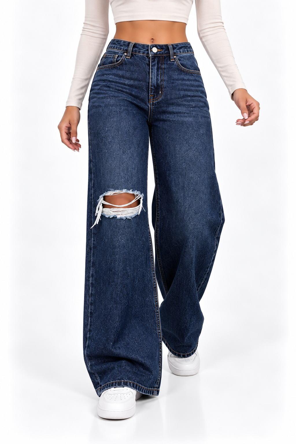 Ripped Wide-legged Jeans