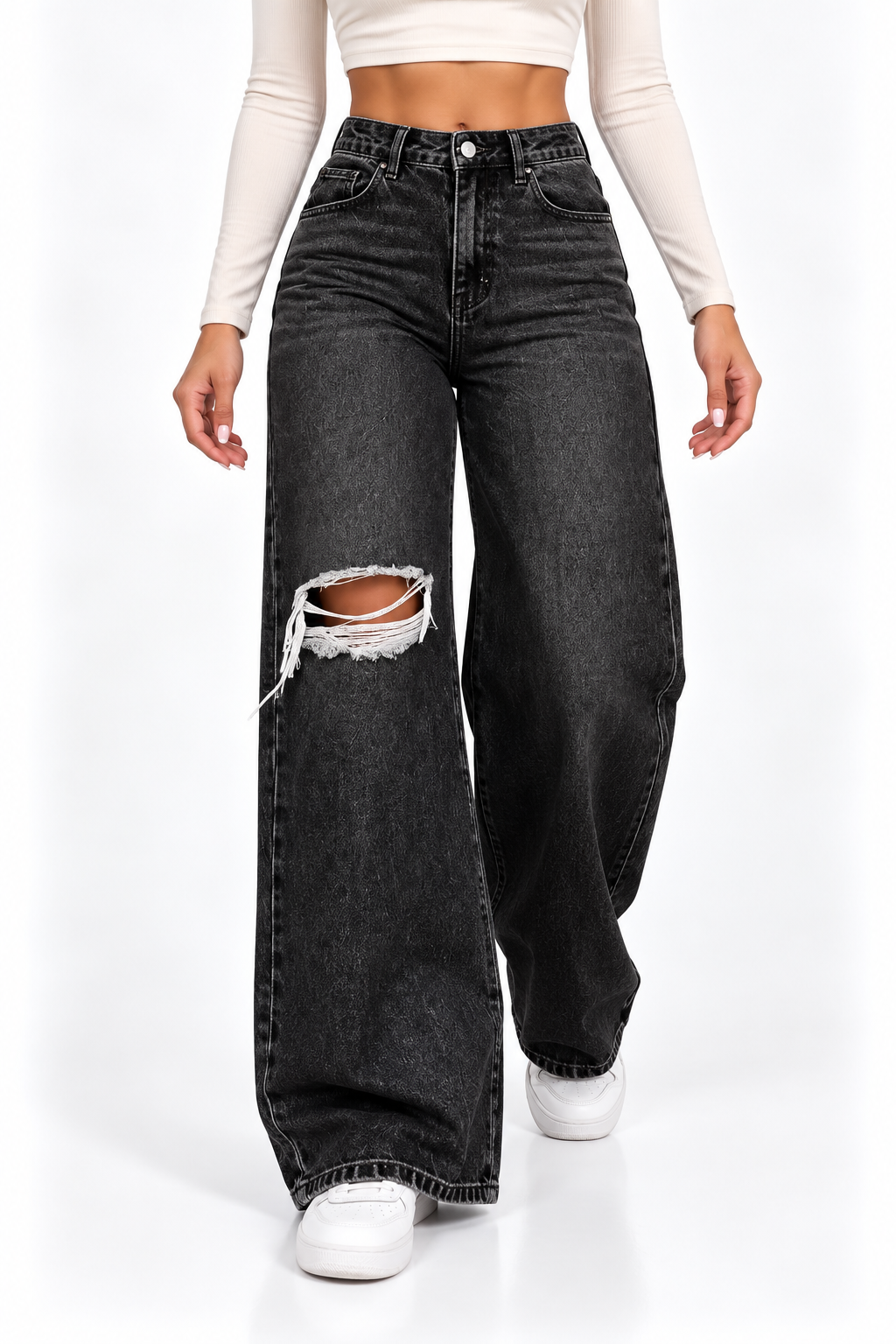 Ripped Wide-legged Jeans